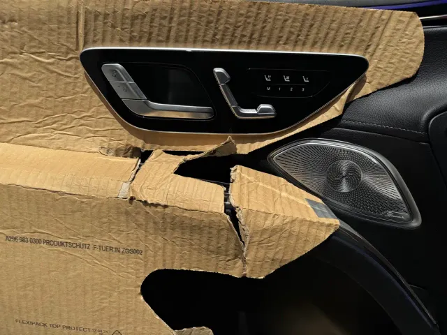 Mercedes-Benz EQS SUV — Фото автомобиля 10