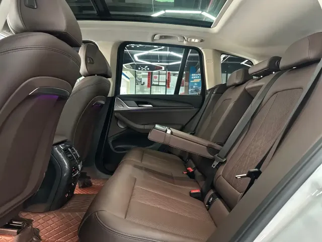 BMW X3 — Фото автомобиля 10