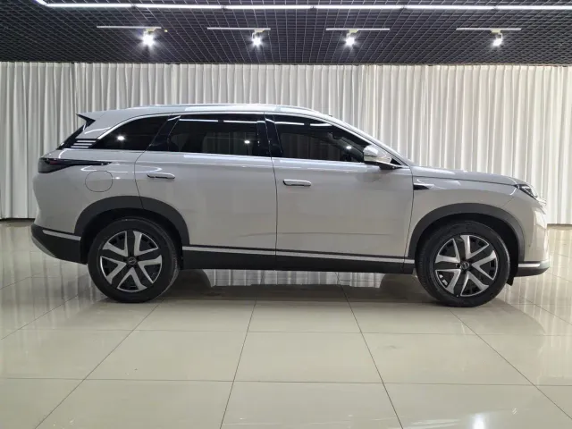 BYD Hai Shi 07 DM-i — Фото автомобиля 4