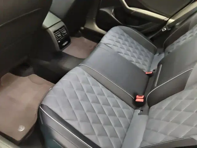 Volkswagen Sagitar — Фото автомобиля 16
