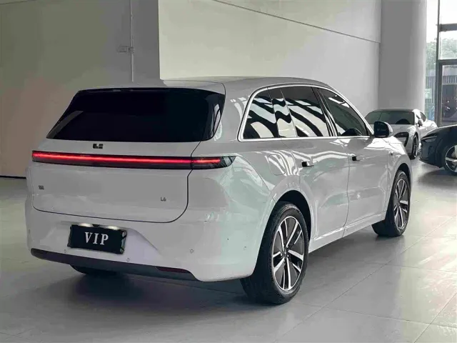 Li Auto L6 — Фото автомобиля 7