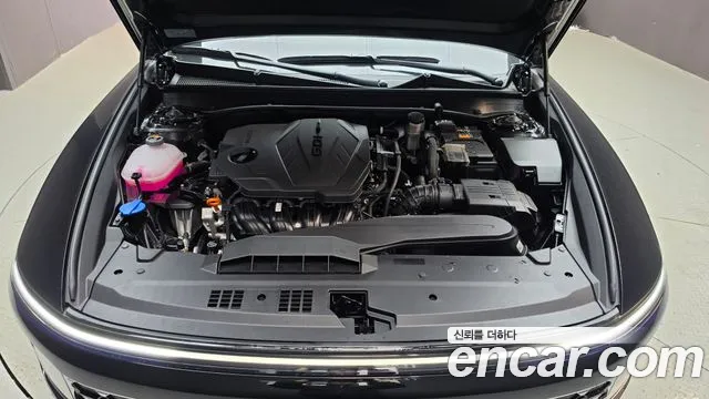 Hyundai Grandeur GN7 — Фото автомобиля 9