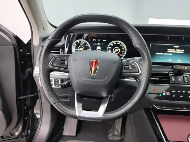 Hongqi HS5 — Фото автомобиля 15