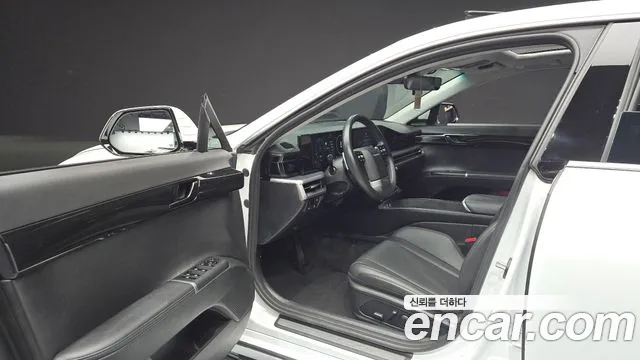 Hyundai Grandeur GN7 — Фото автомобиля 15