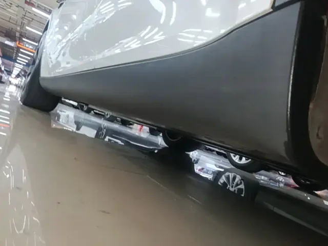 Tesla Model Y — Фото автомобиля 21