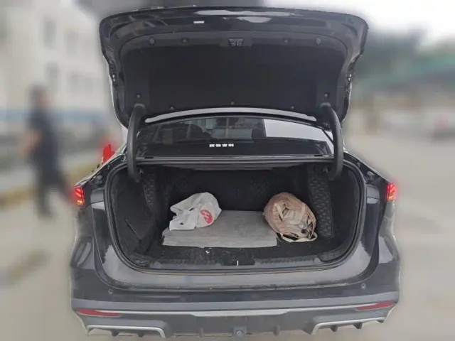 Geely Galaxy L6 — Фото автомобиля 9