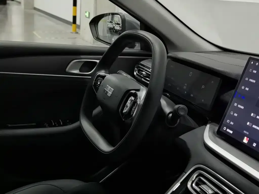 Geely Galaxy Galaxy Stellar 6 2025 60km Voyager Edition — Фото автомобиля 22