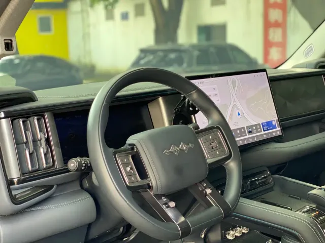 BYD FangChengBao Leopard 5 — Фото автомобиля 6