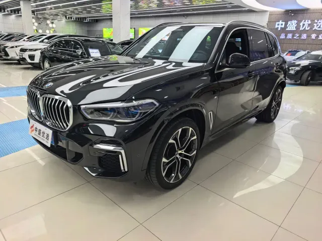 Фотография автомобиля — BMW X5