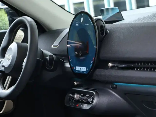 MINI Electric MINI ACEMAN — Фото автомобиля 10