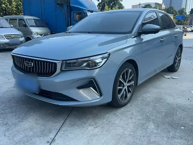 Geely Emgrand — Фото автомобиля 10