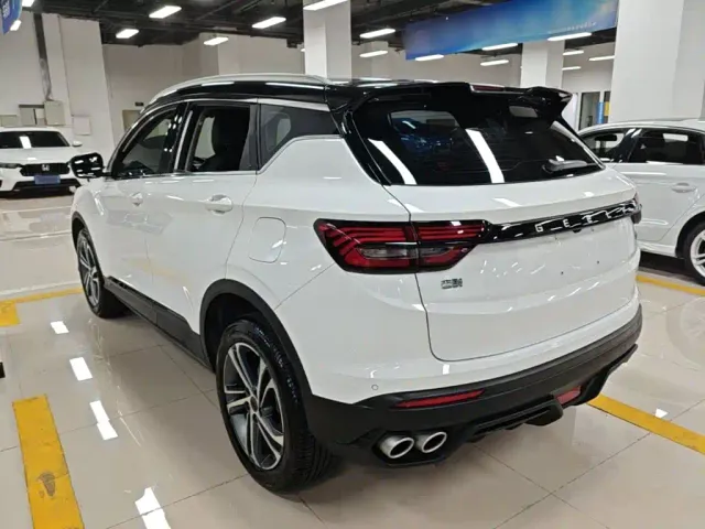 Geely Binyue — Фото автомобиля 4