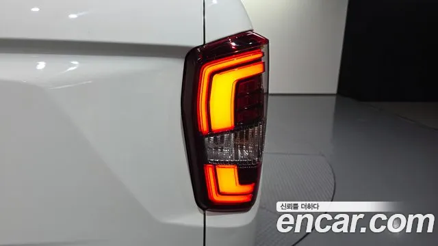 KG_Mobility_Ssangyong Rexton Новый Rexton Sport Khan Дизель 2.2 2WD — Фото автомобиля 18