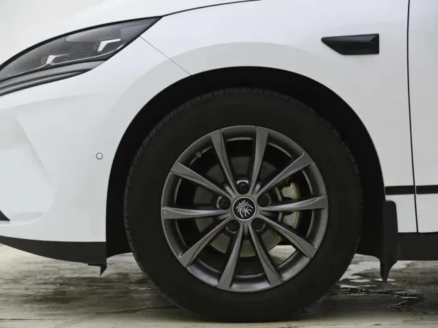 BYD Qin L 2025 EV 470KM Leading Edition — Фото автомобиля 16