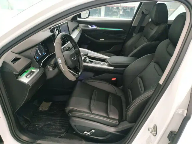 Geely Xingrui — Фото автомобиля 14