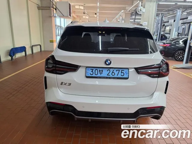 BMW iX3 G08 (2020–2024) — Фото автомобиля 3