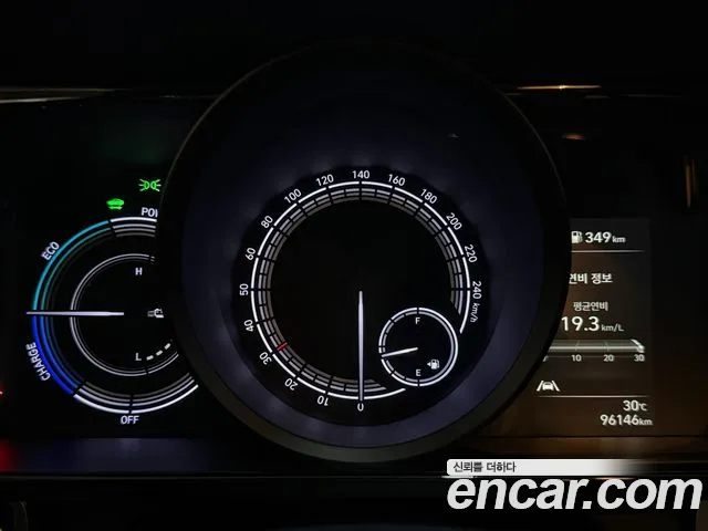 Hyundai Avante CN7 — Фото автомобиля 8