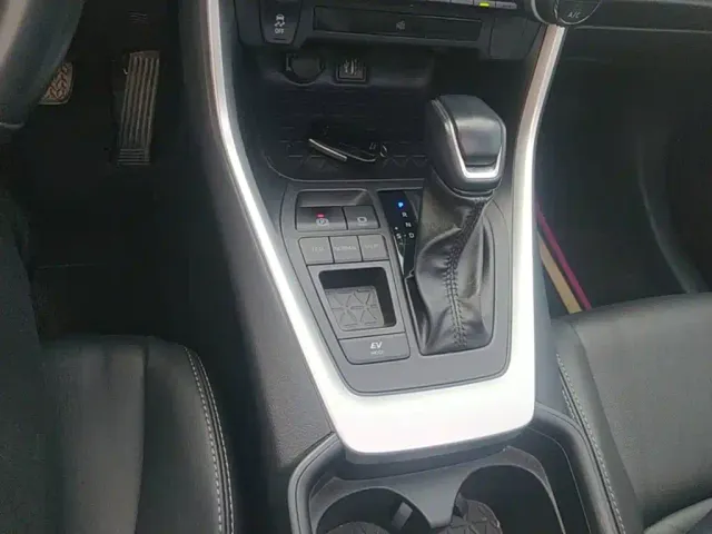 Toyota Wildlander — Фото автомобиля 13