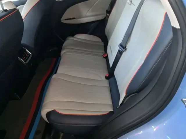 WEY Macchiato DHT-PHEV 2021 1.5L Master Edition — Фото автомобиля 16
