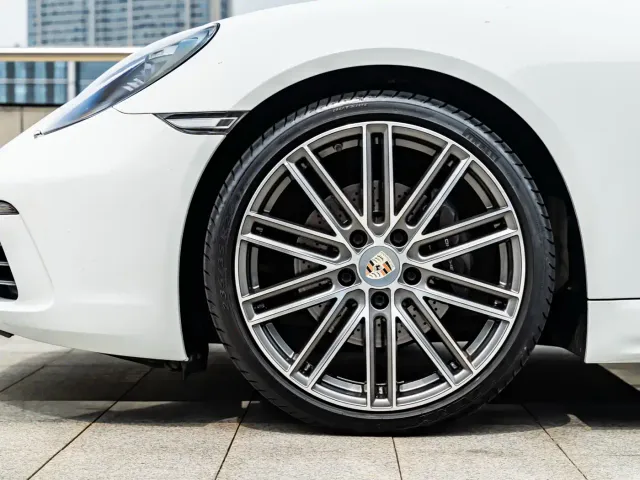 Porsche 718 — Фото автомобиля 16