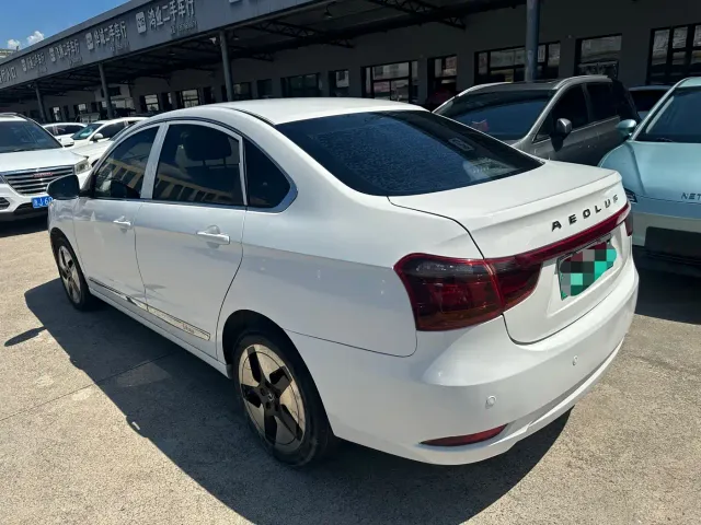 Dongfeng Fengshen E70 — Фото автомобиля 6