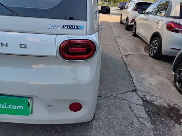 Wuling Hongguang Mini EV — Фото автомобиля 7