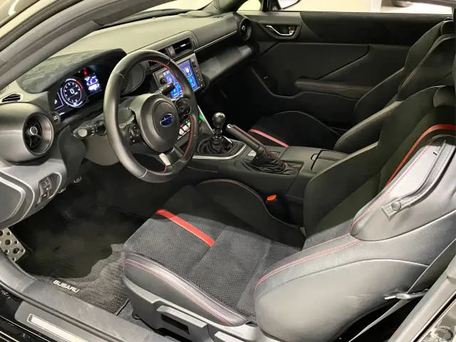 Subaru BRZ — Фото автомобиля 9
