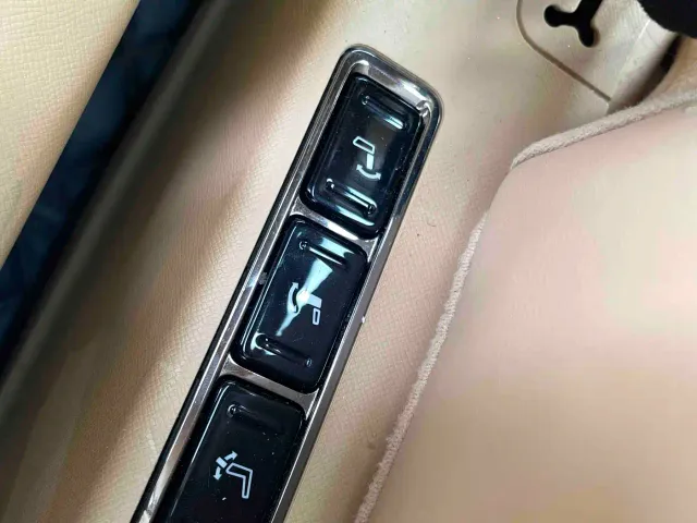 GAC Trumpchi E8 — Фото автомобиля 14
