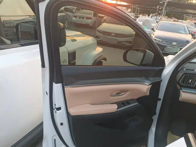 BYD Song Pro — Фото автомобиля 7