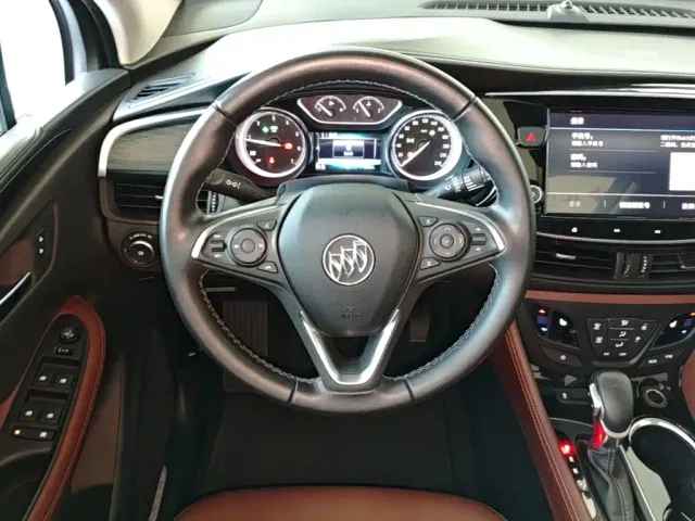 Buick Envision Plus — Фото автомобиля 10