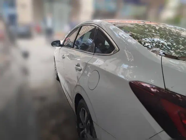 Changan Eado — Фото автомобиля 4