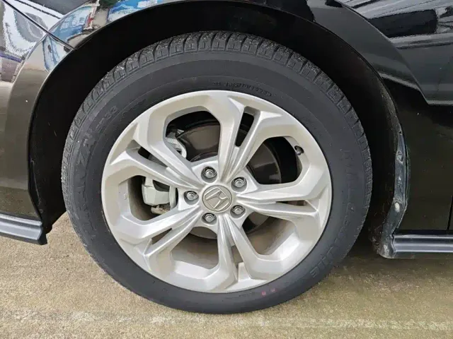 Honda Accord — Фото автомобиля 10