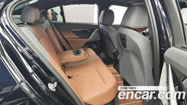 BMW 5-Series 5 серия (G60) 530i xDrive M Sport — Фото автомобиля 11