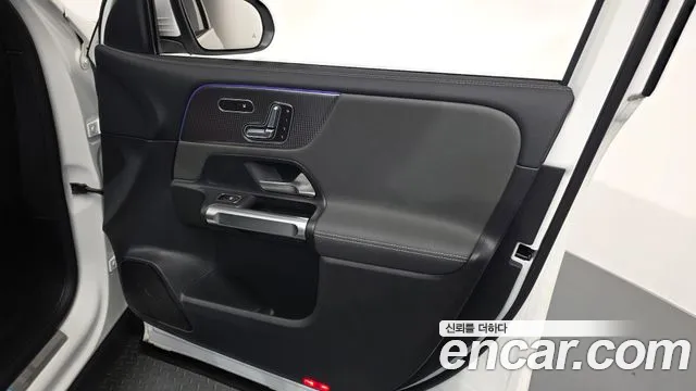 Mercedes-Benz EQB X243 — Фото автомобиля 13