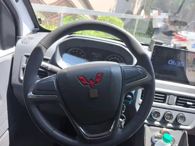 Wuling Yangguang — Фото автомобиля 2