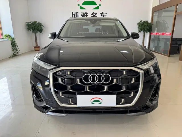 Фотография автомобиля — Audi Q7