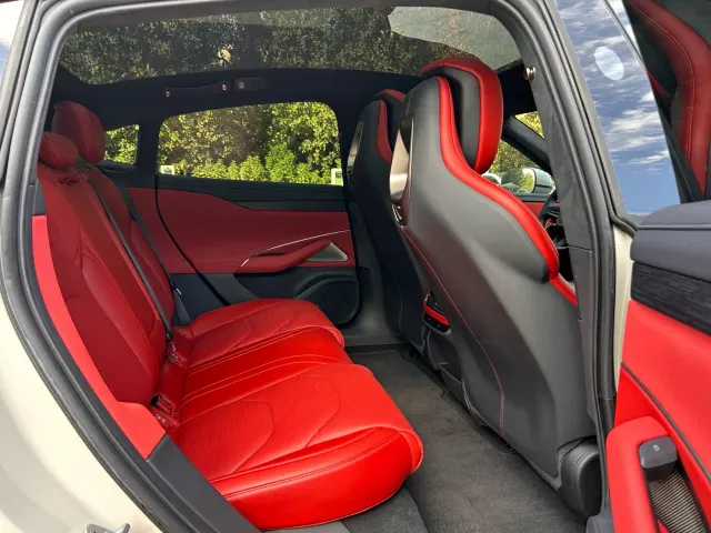 Xiaomi SU7 — Фото автомобиля 4