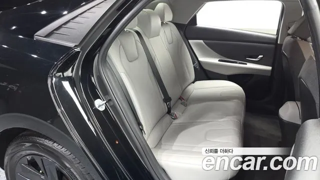 Hyundai AVANTE — Фото автомобиля 12