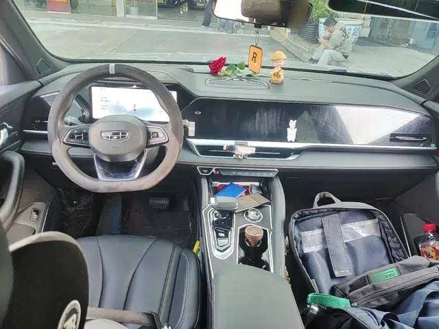 Geely Xingyue L — Фото автомобиля 9