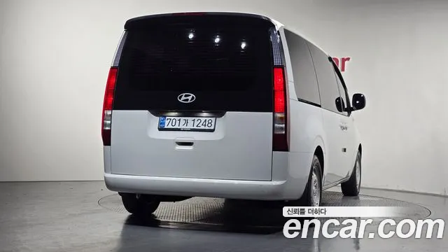 Hyundai Staria Staria Tourer 11 мест — Фото автомобиля 3