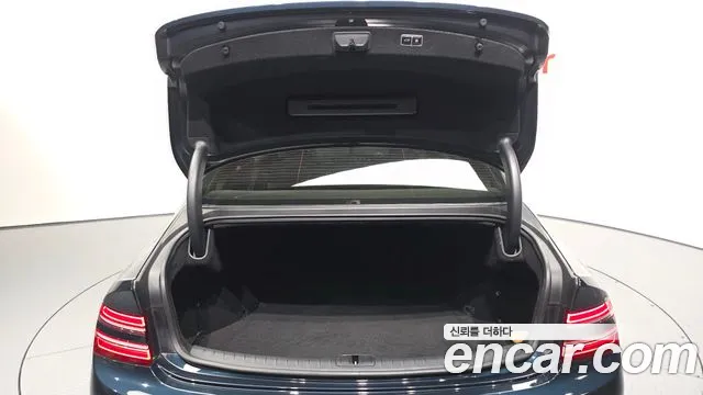 Genesis G80 Бензин 2.5 турбо 2WD — Фото автомобиля 18