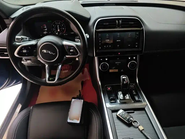 Jaguar XEL — Фото автомобиля 9