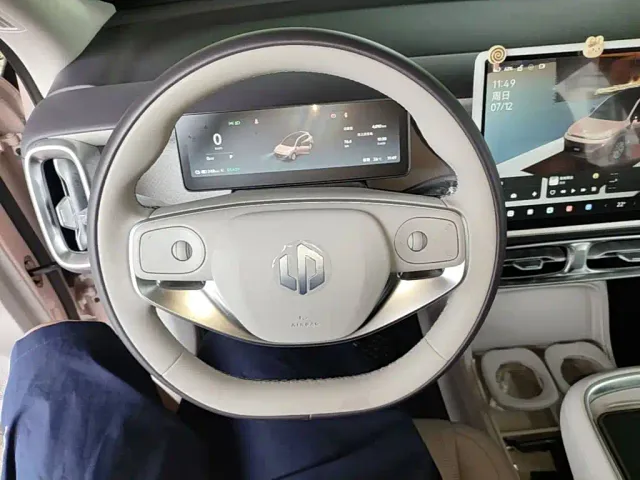Leapmotor B10 — Фото автомобиля 10