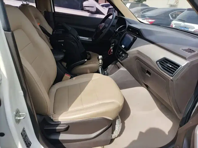 Wuling Hongguang — Фото автомобиля 24