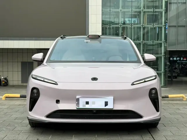 Nio ET5 Touring — Фото автомобиля 2