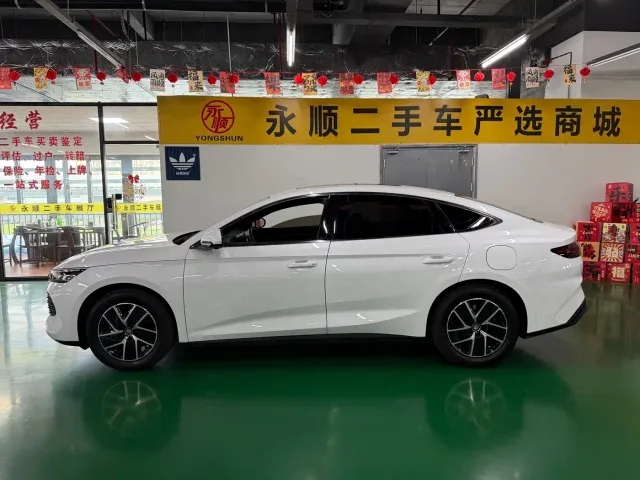 BYD Qin L — Фото автомобиля 10