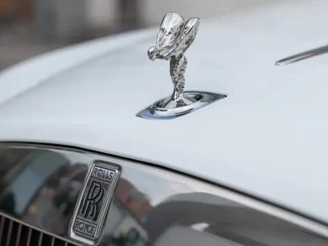 Rolls-Royce Wraith — Фото автомобиля 9