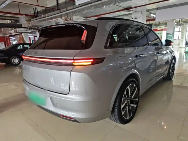 Li Auto L7 — Фото автомобиля 6