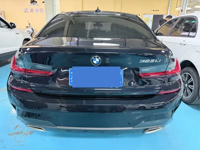 BMW 3 Series — Фото автомобиля 19