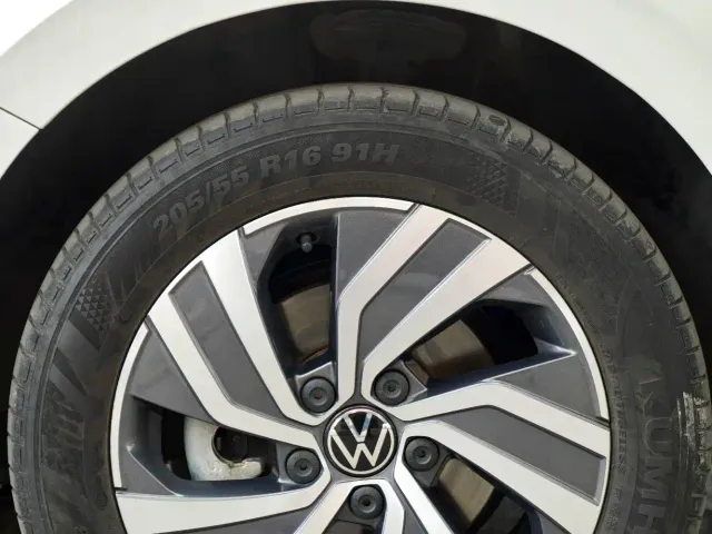Volkswagen Bora — Фото автомобиля 12